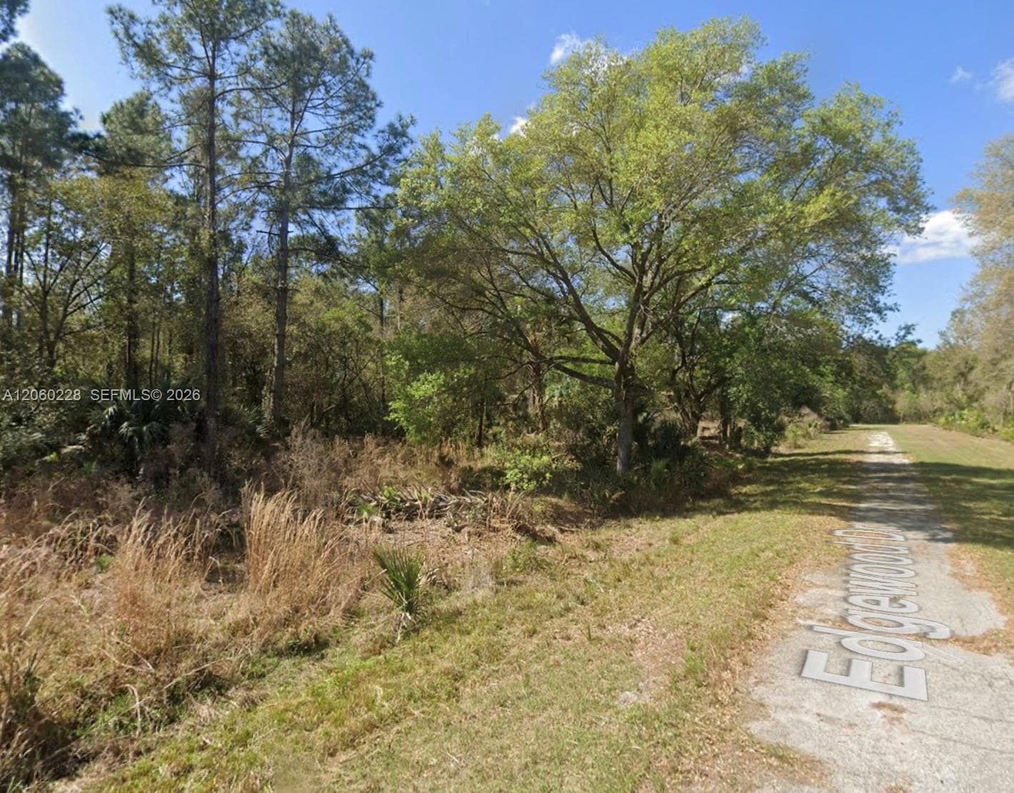 W Edgewood Dr, Other City - In The State Of Florida FL 32139