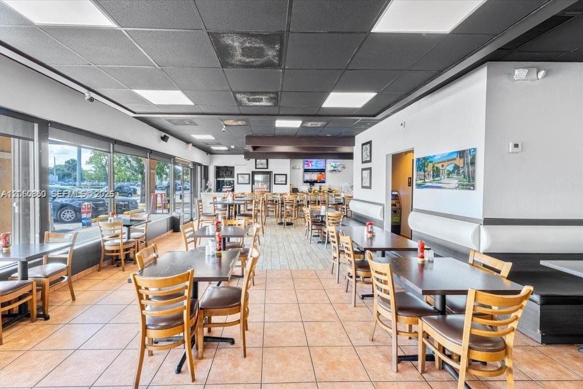 Sweetwater, FL, 33174