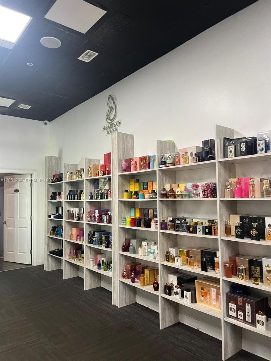 1257 W 68th ST, Hialeah FL 33014