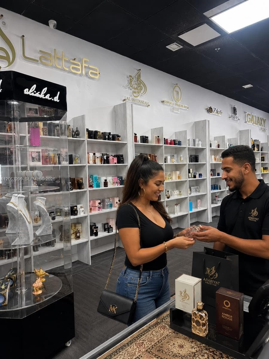 1257 W 68th ST, Hialeah FL 33014