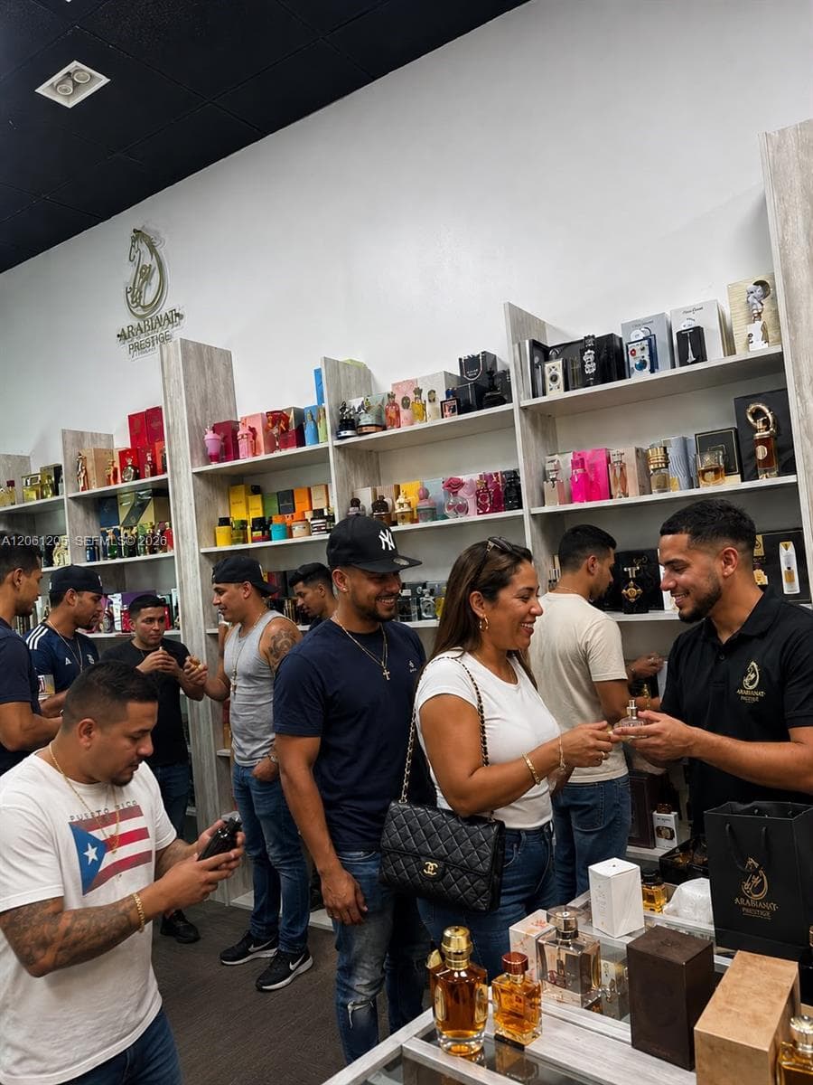 1257 W 68th ST, Hialeah FL 33014