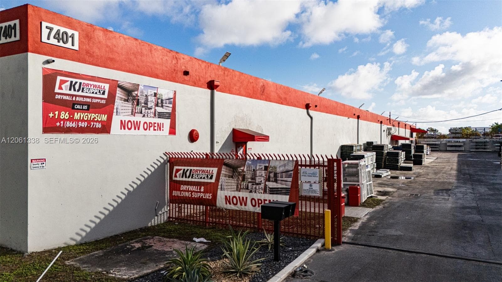7401 NW 32nd Ave, Miami FL 33147