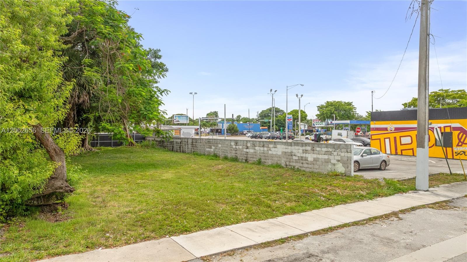 1618 NW 55th St, Miami FL 33142