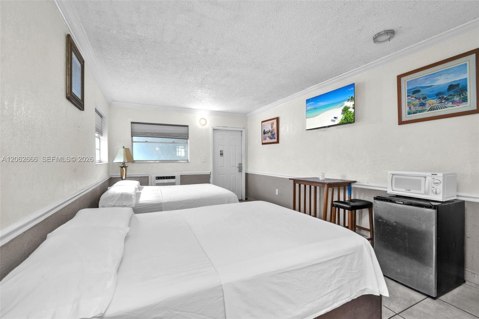 8 E 13th St, Hialeah FL 33010