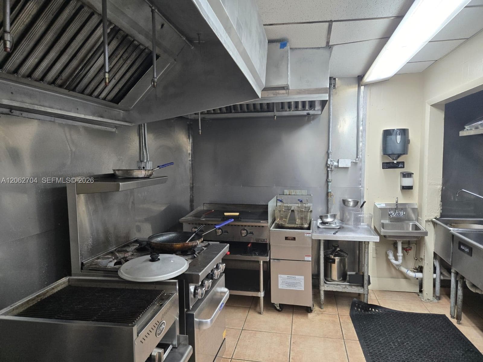 1426 W 49 St, Hialeah FL 33012
