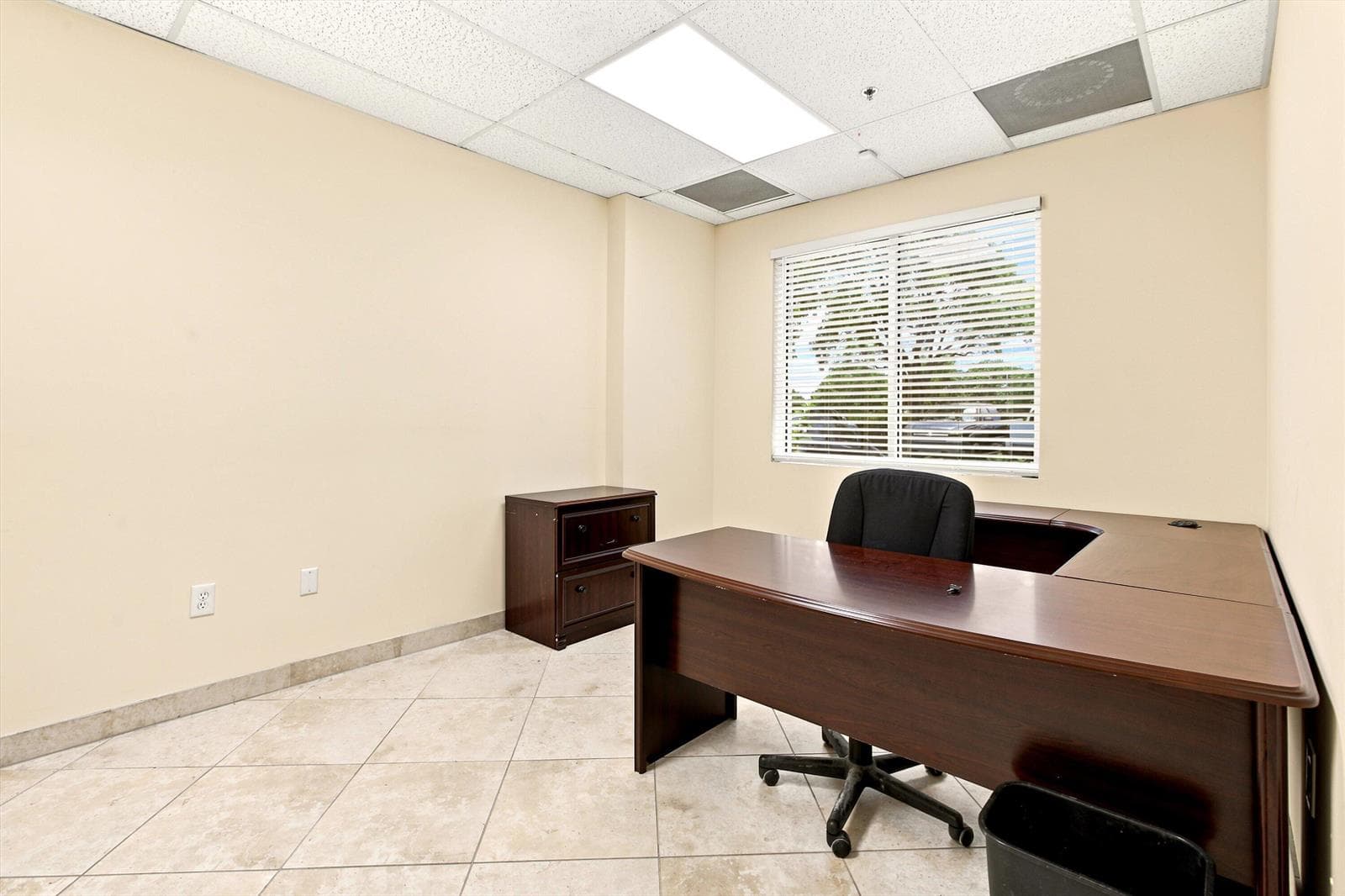 NORTH FRONT OFFICE 19-Commercial Propert