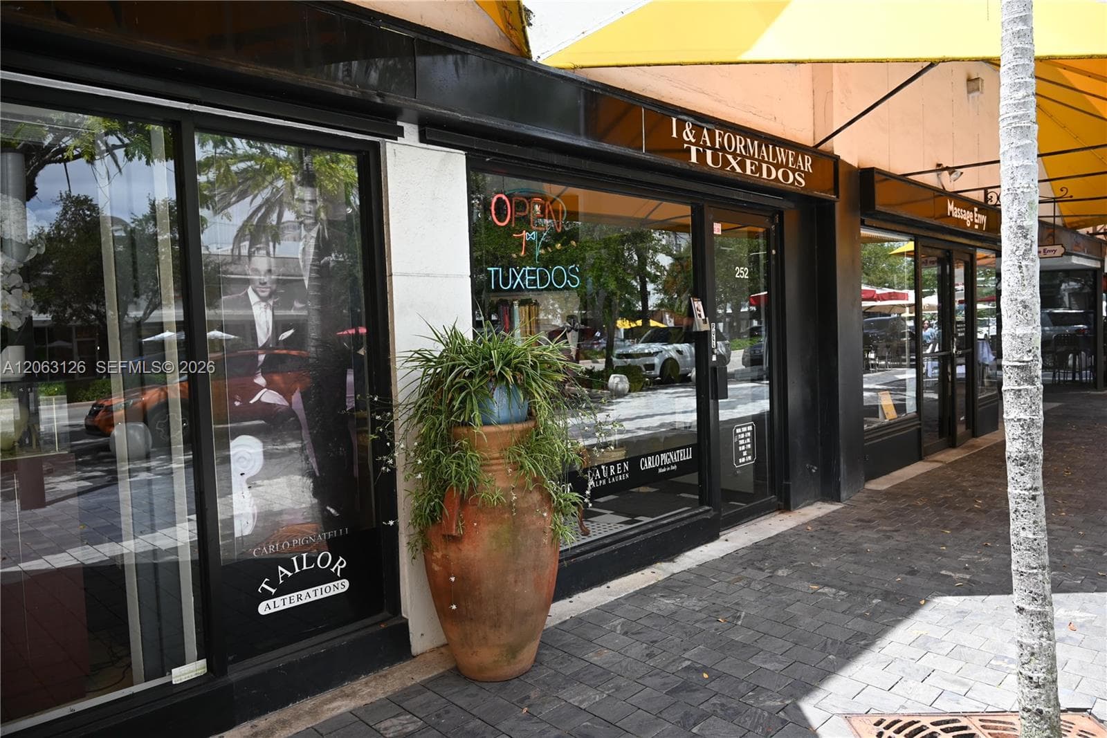 XXXX Miracle Mile, Coral Gables FL 33134