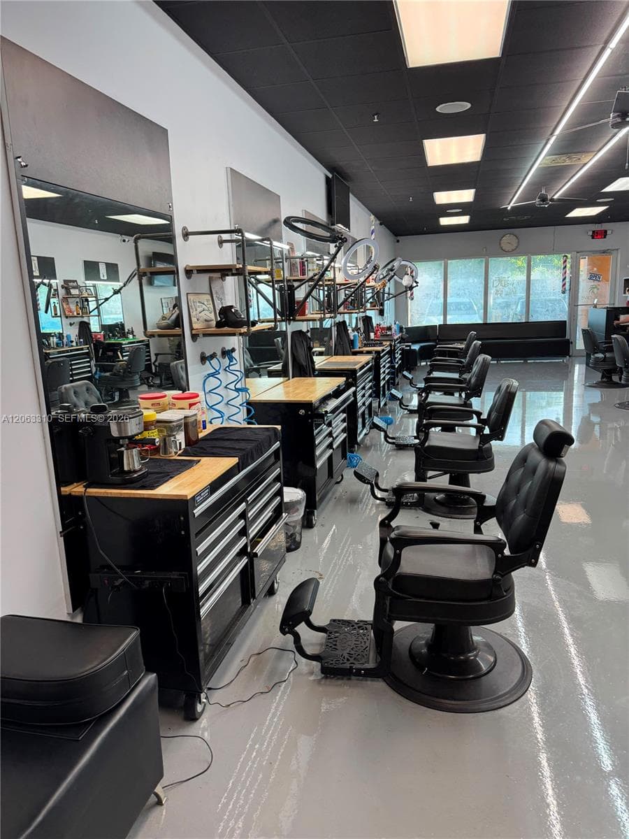 Well Established Barber Shop in West Kendall, Kendall FL 33196