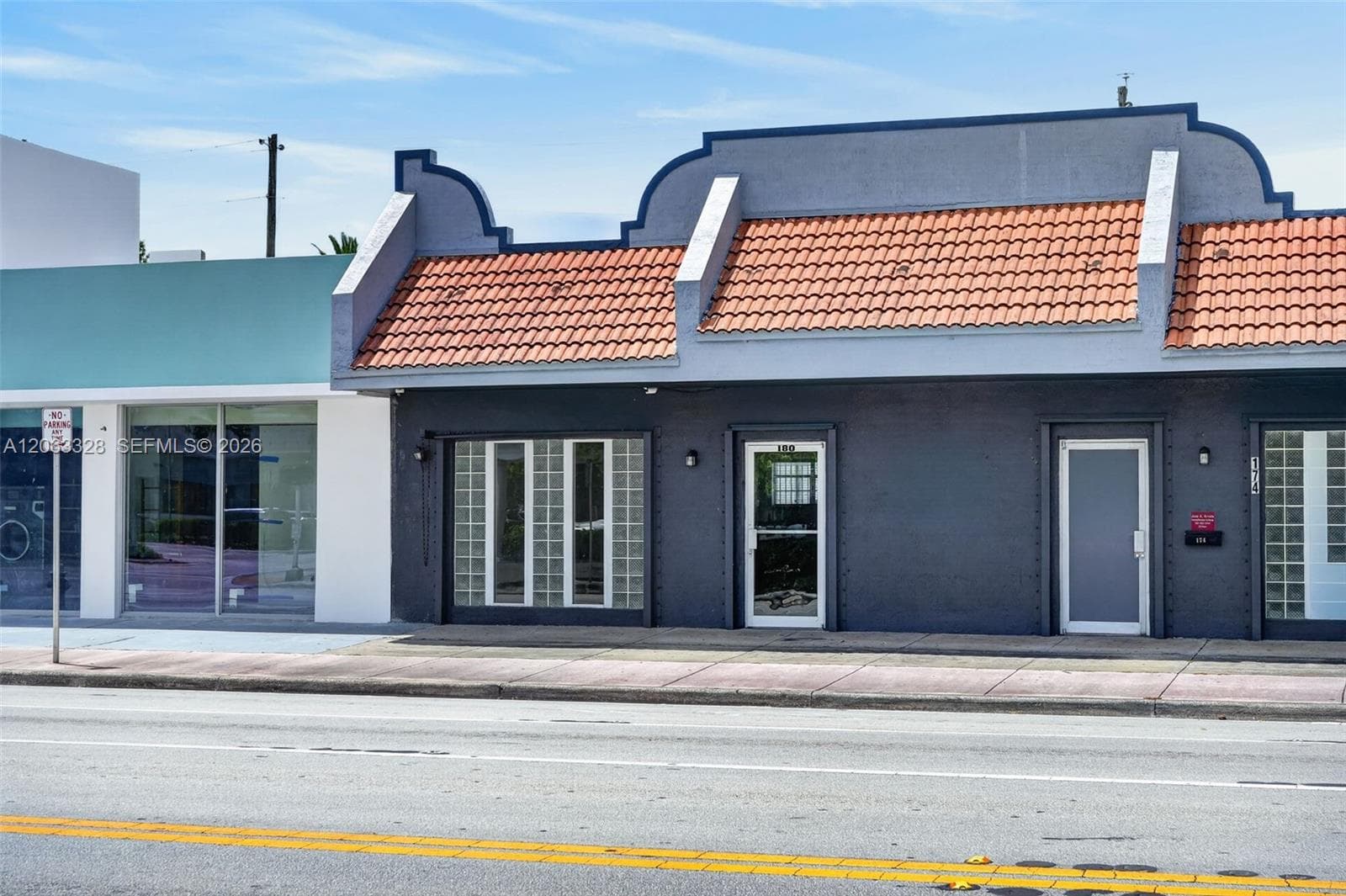 180 Hialeah Dr, Hialeah FL 33010