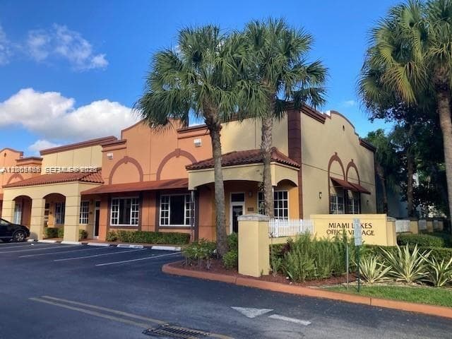 5791 NW 151st St # A, Miami Lakes FL 33014