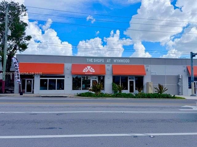 190 NW 36th St, Miami FL 33127