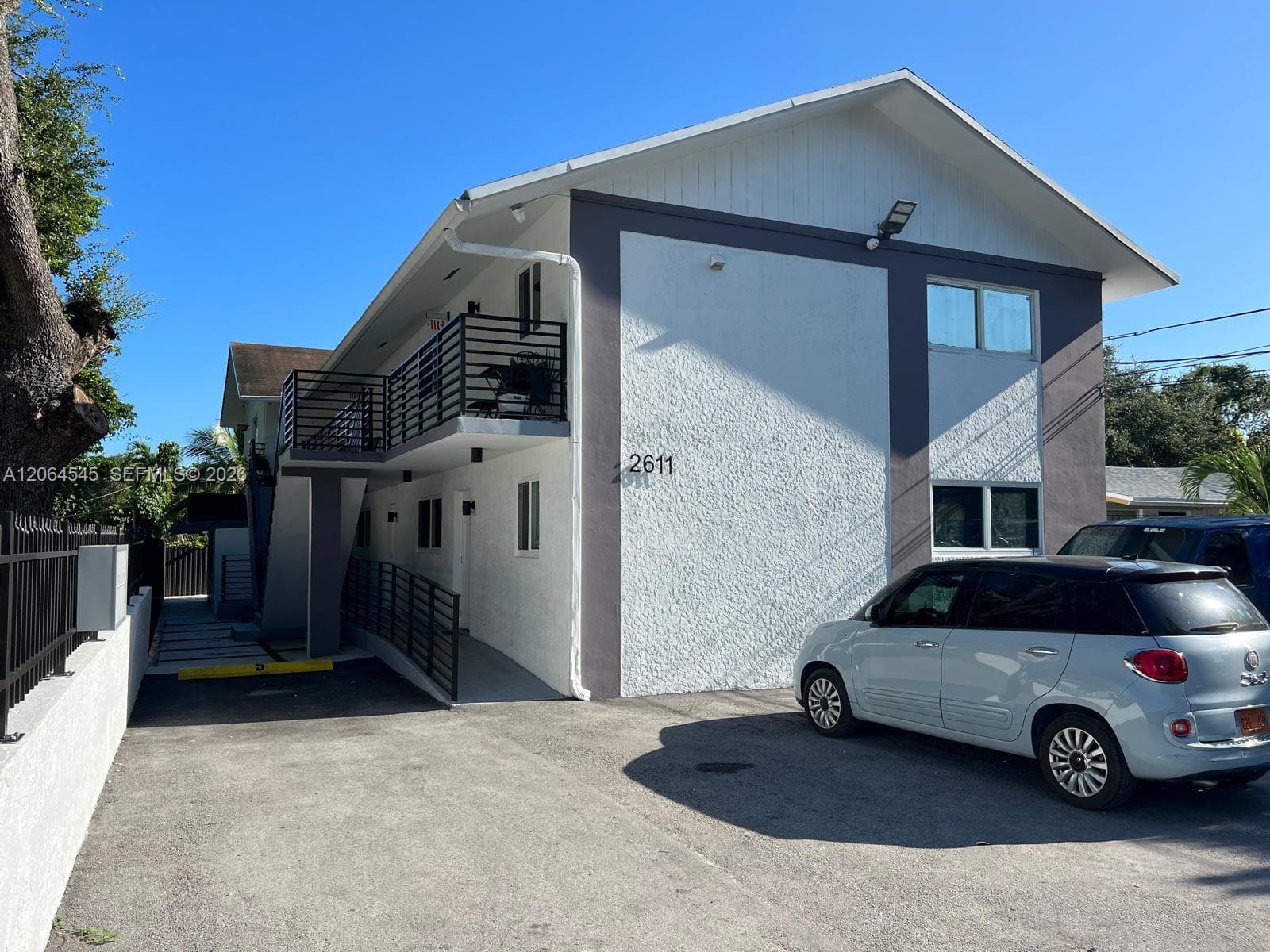 2611 NW 32nd St, Miami FL 33142
