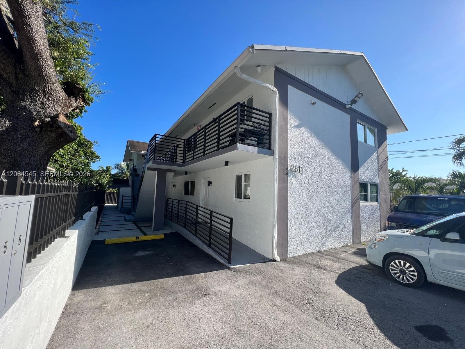 2611 NW 32nd St, Miami FL 33142