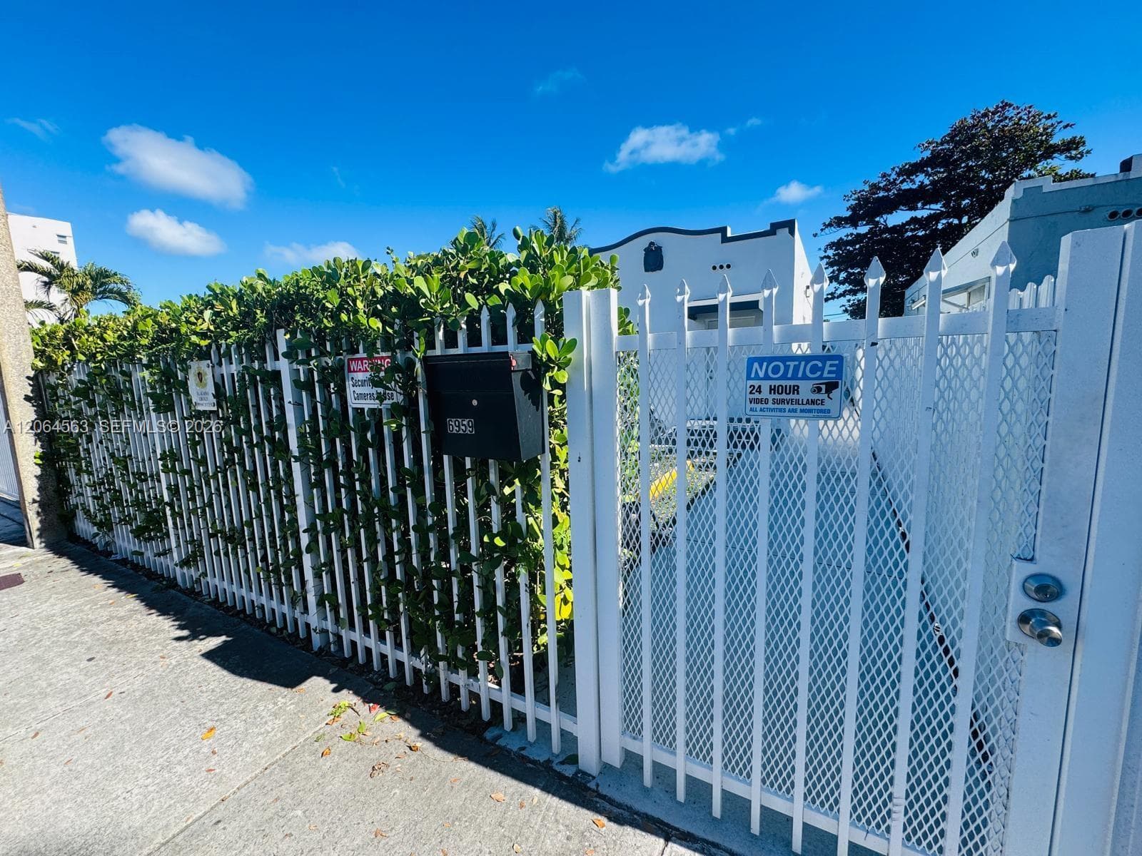 6959 NW 4th Ave, Miami FL 33150