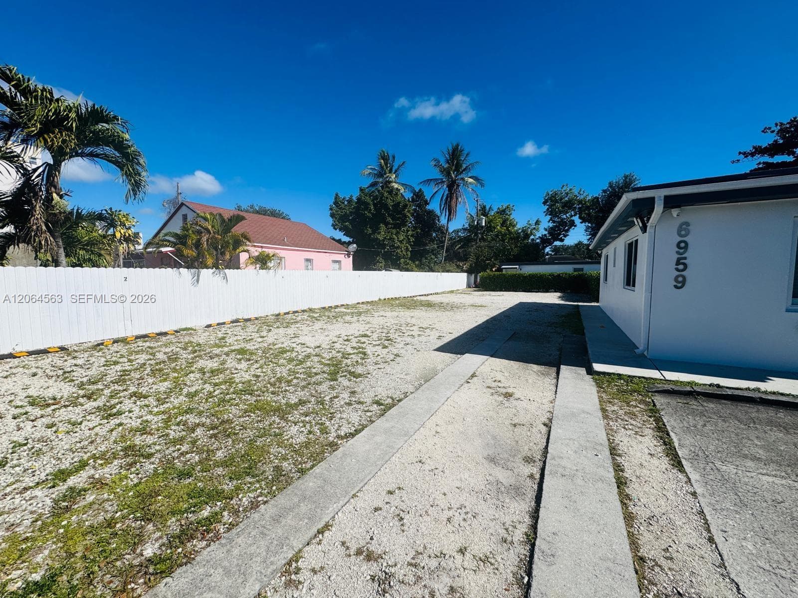 6959 NW 4th Ave, Miami FL 33150