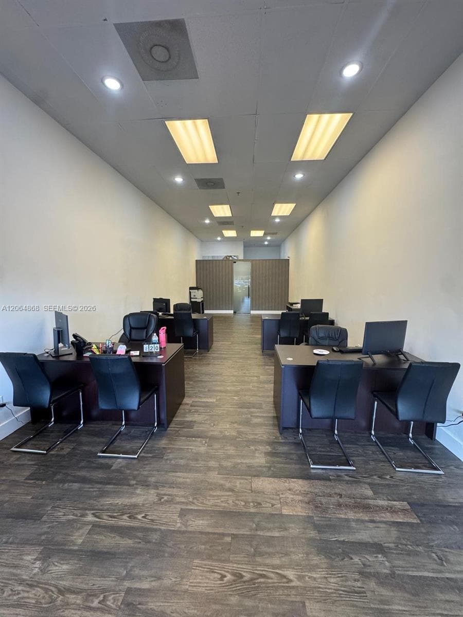 Miami Gardens, FL, 33056