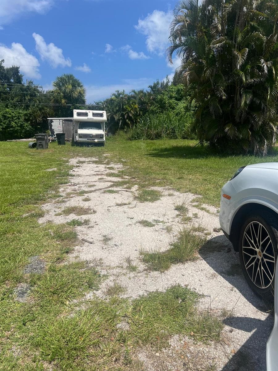 88 Sleepy Hollow Drive, West Palm Beach FL 33415