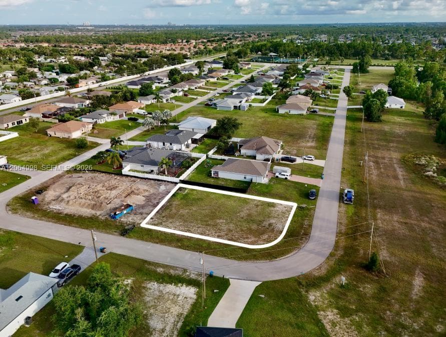 3829 NE 23RD AVE, Cape Coral FL 33909