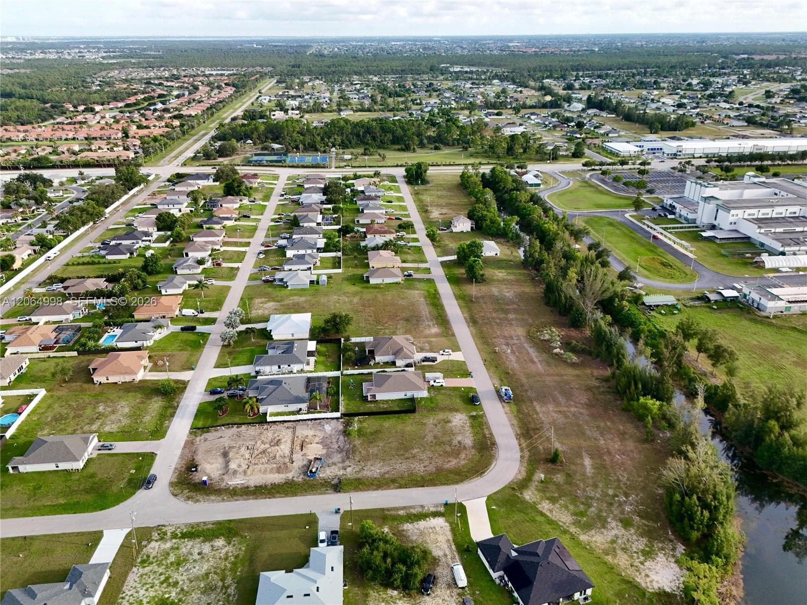3829 NE 23RD AVE, Cape Coral FL 33909