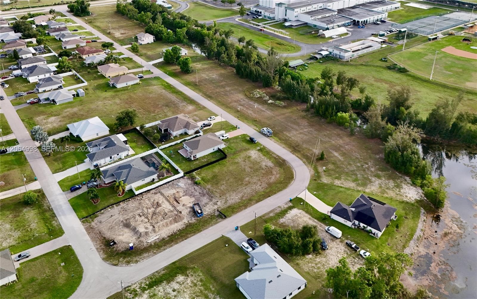 3829 NE 23RD AVE, Cape Coral FL 33909