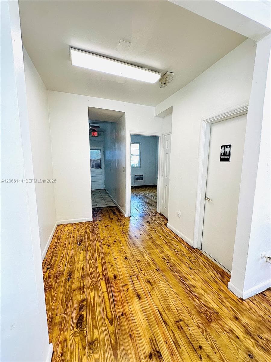 720 6th St, Miami Beach FL 33139