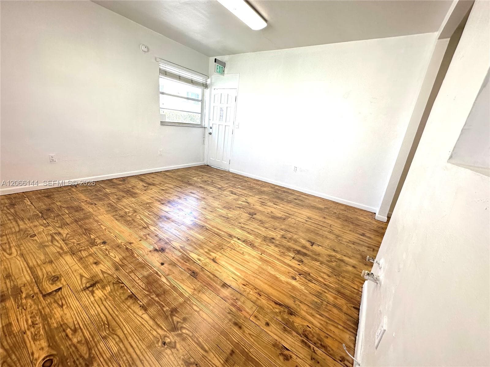 720 6th St, Miami Beach FL 33139