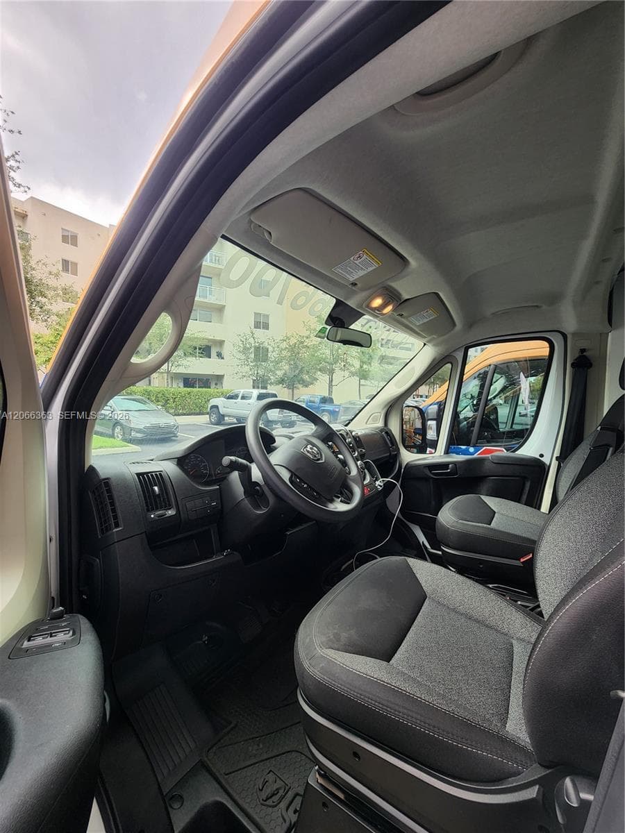 Mobile Pet Grooming, Miami FL 33134