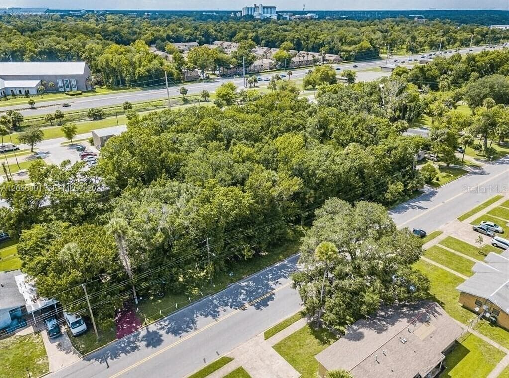 440 S Caroline St, Daytona FL 32114