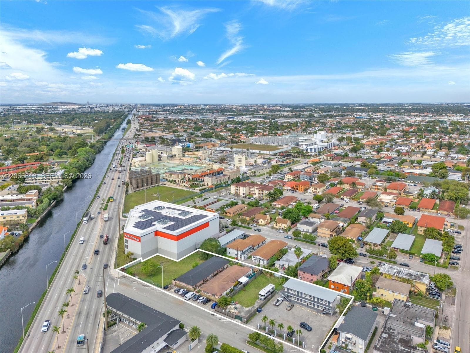 NW 5th st, Hialeah FL 33010