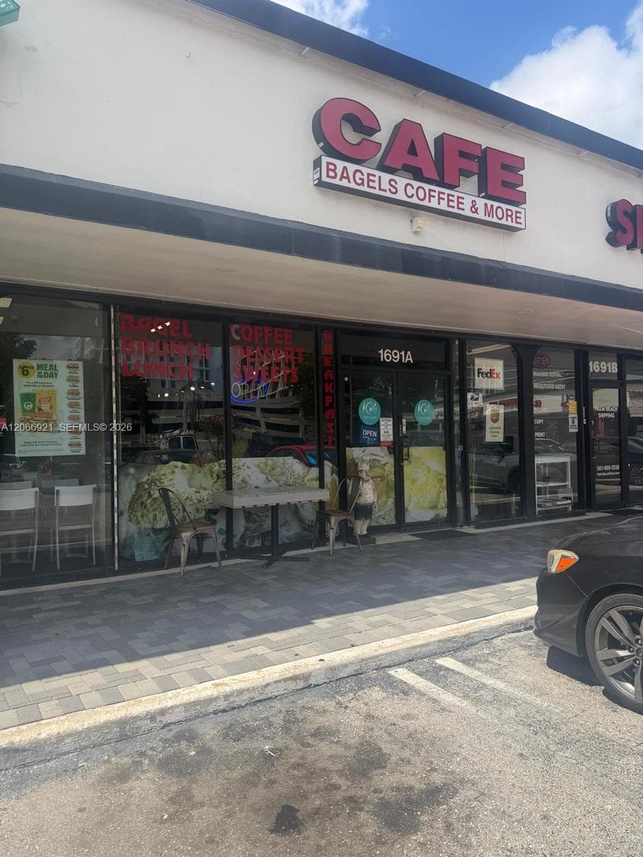 1691 Forum Place, West Palm Beach FL 33401