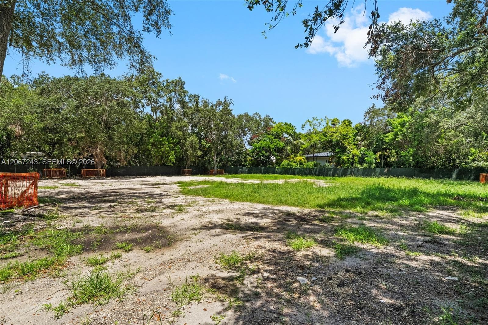 6285 SW 98th St, Pinecrest FL 33156