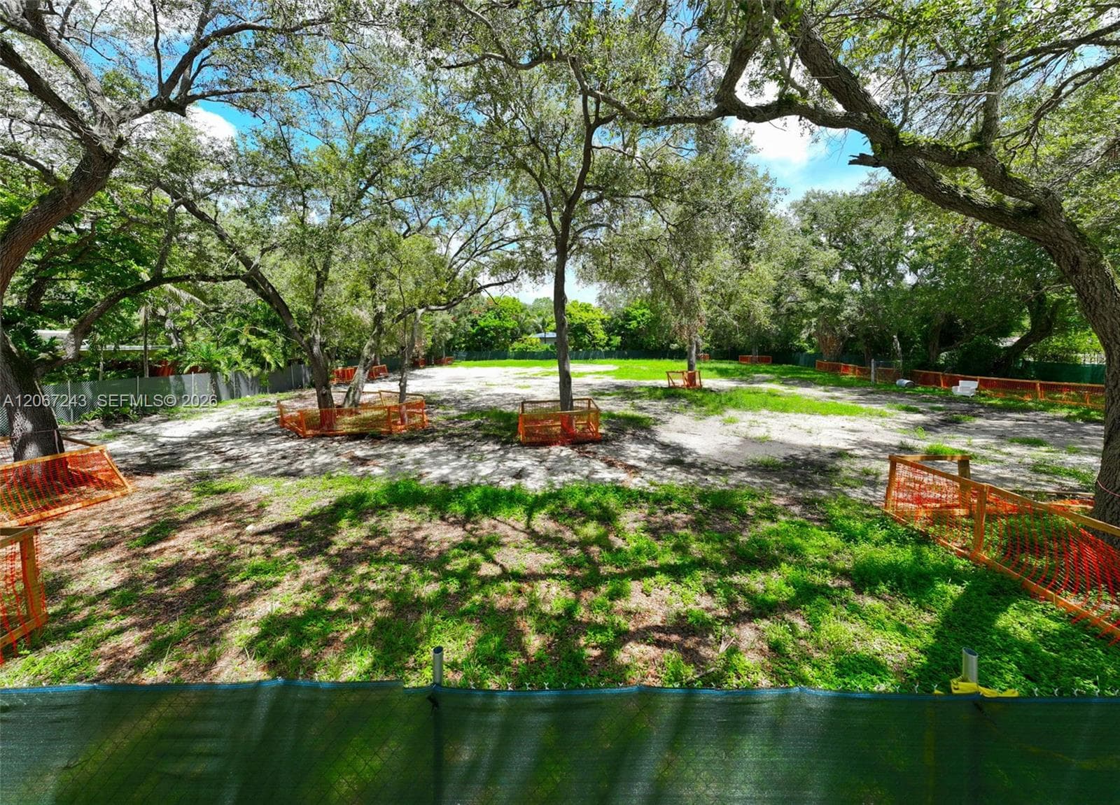 6285 SW 98th St, Pinecrest FL 33156
