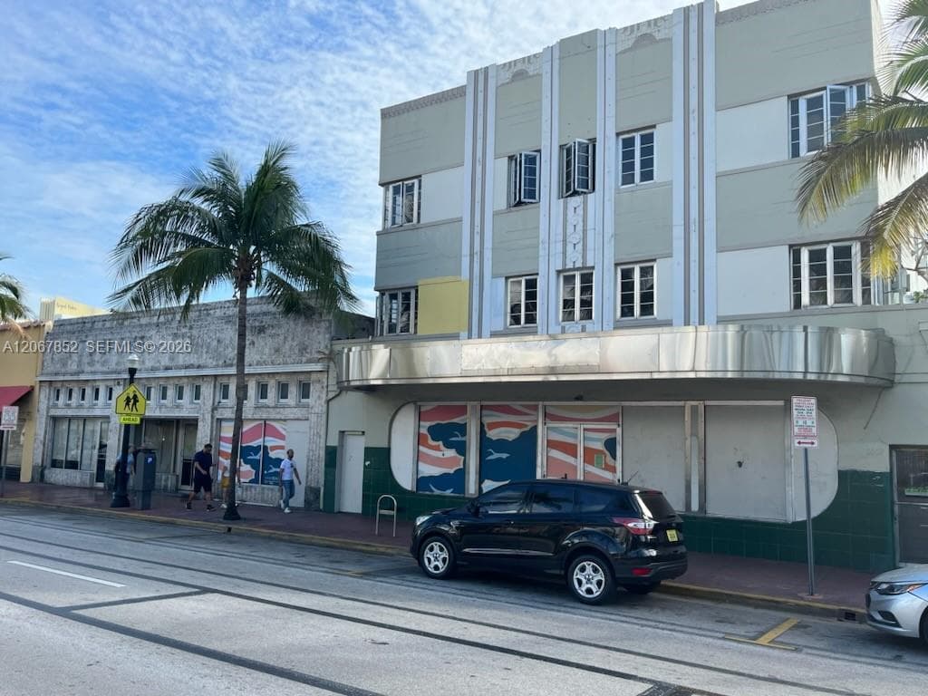 Miami Beach, FL, 33139