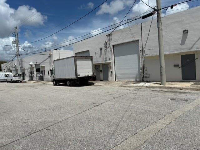 1455 NE 129th St, North Miami FL 33161