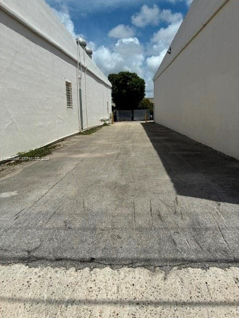 1455 NE 129th St, North Miami FL 33161