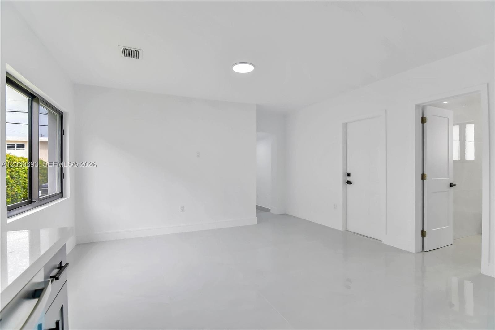 Miami, FL, 33135