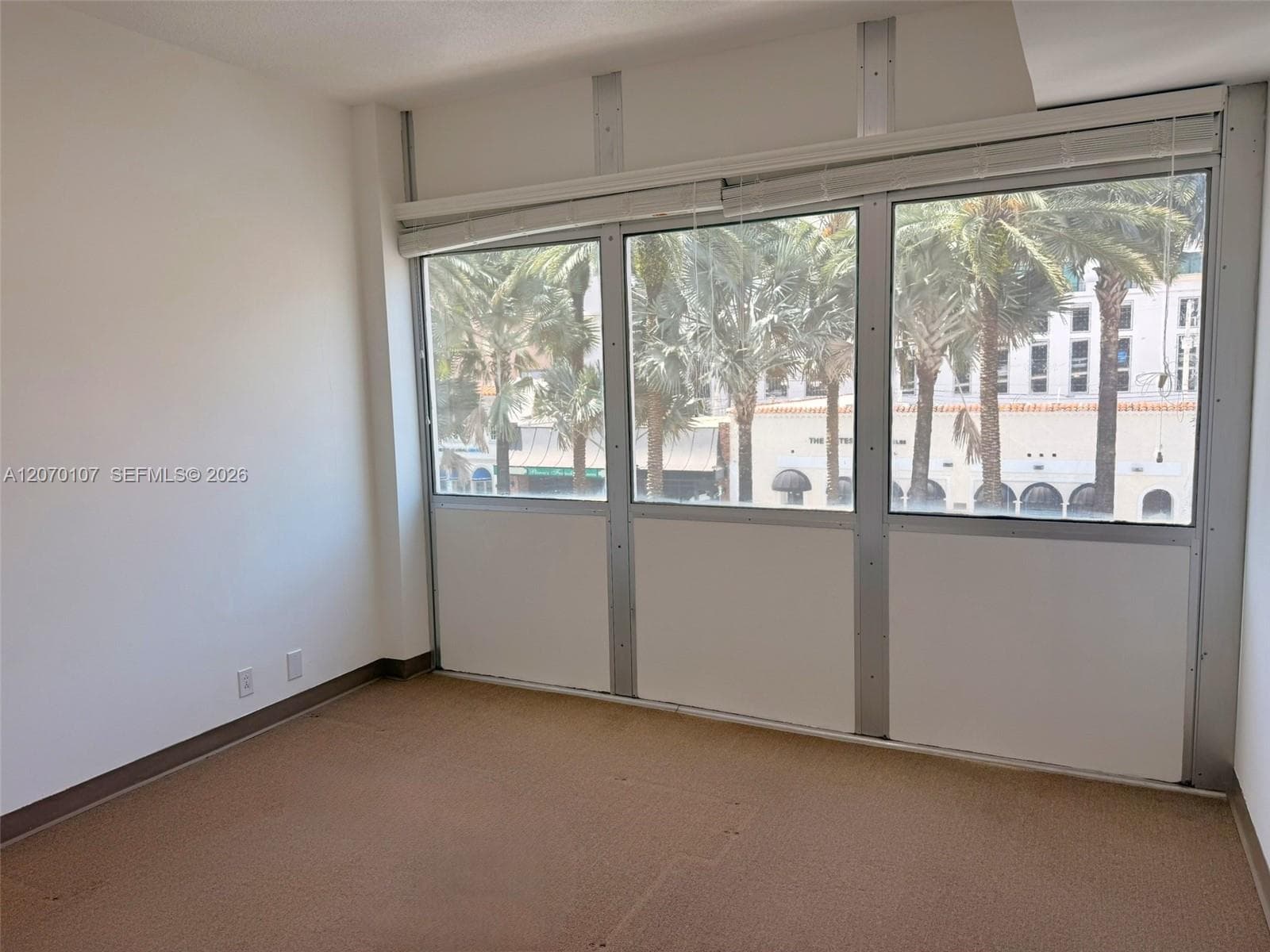 299 Alhambra Cir # 307, Coral Gables FL 33134