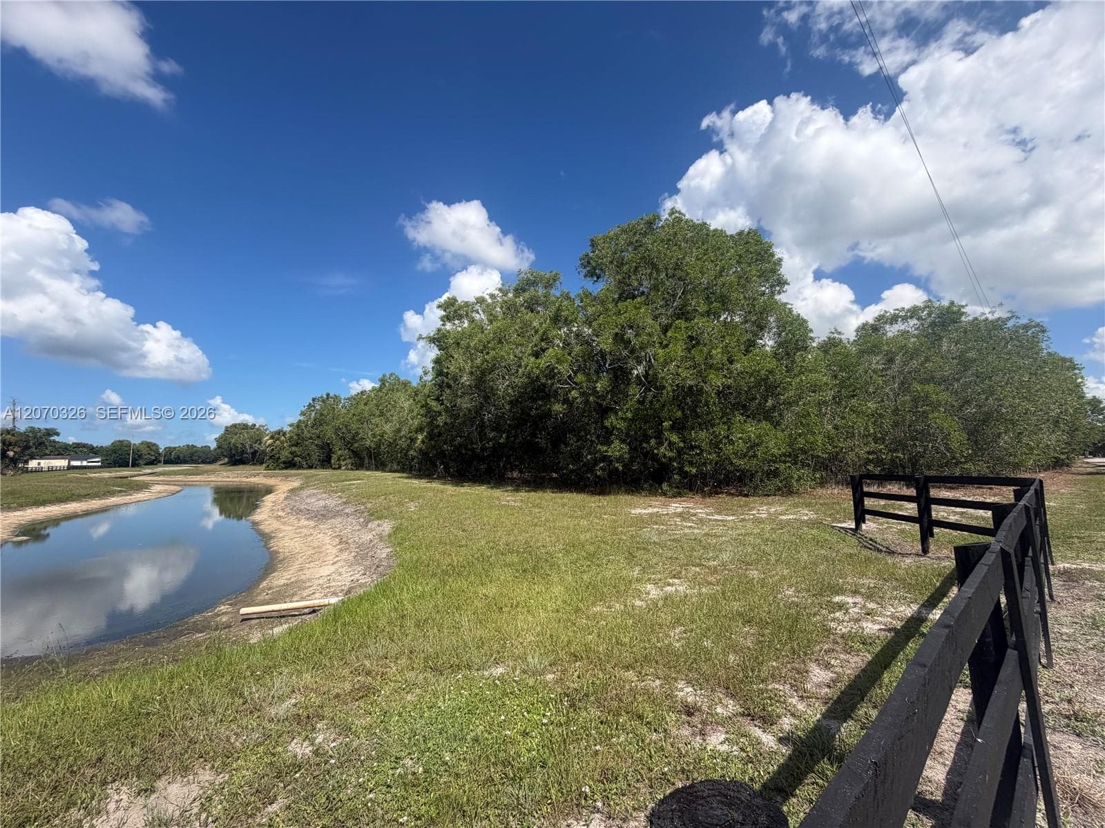 19556 Black Falcon Rd, Loxahatchee FL 33470
