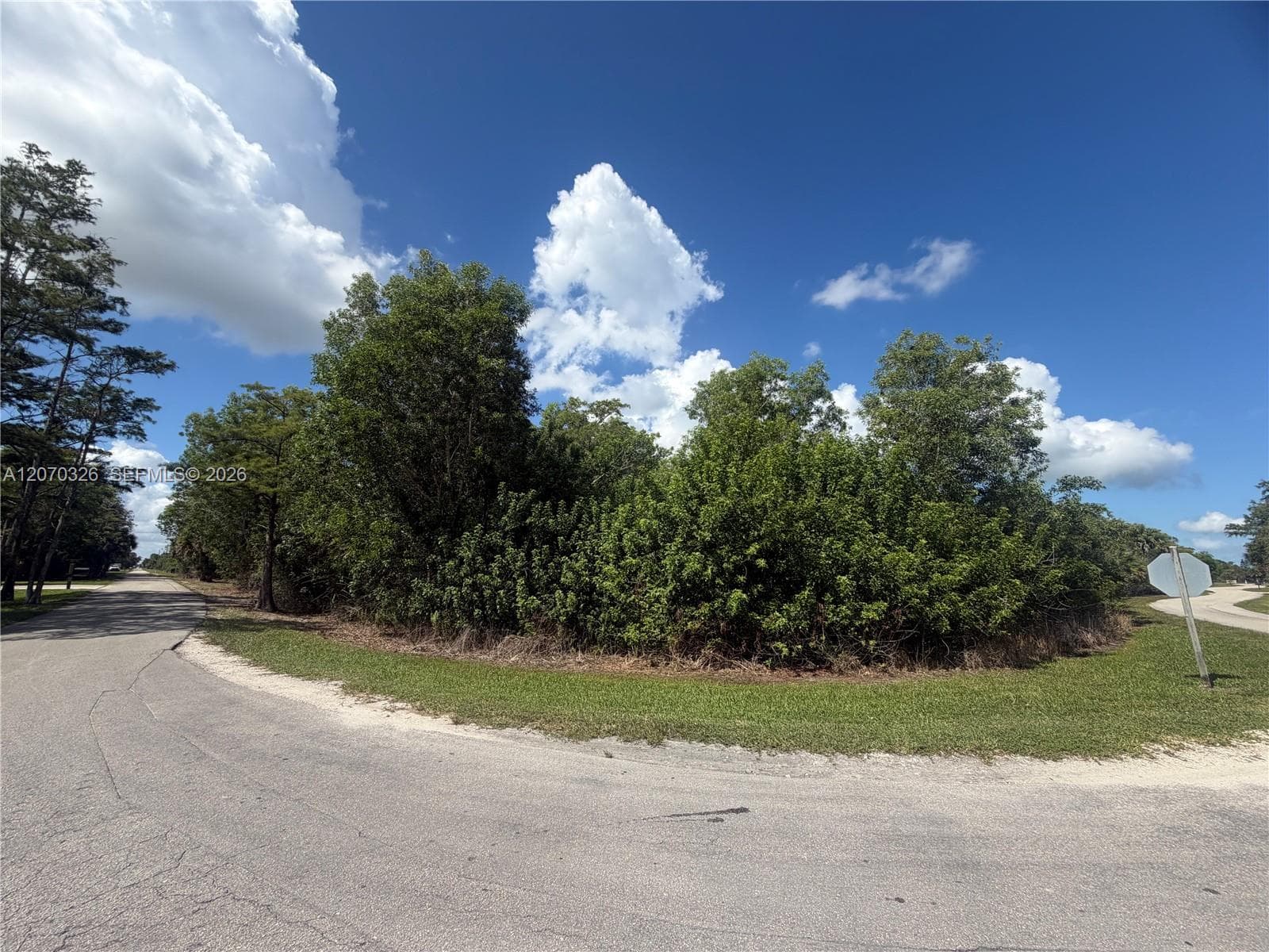 19556 Black Falcon Rd, Loxahatchee FL 33470