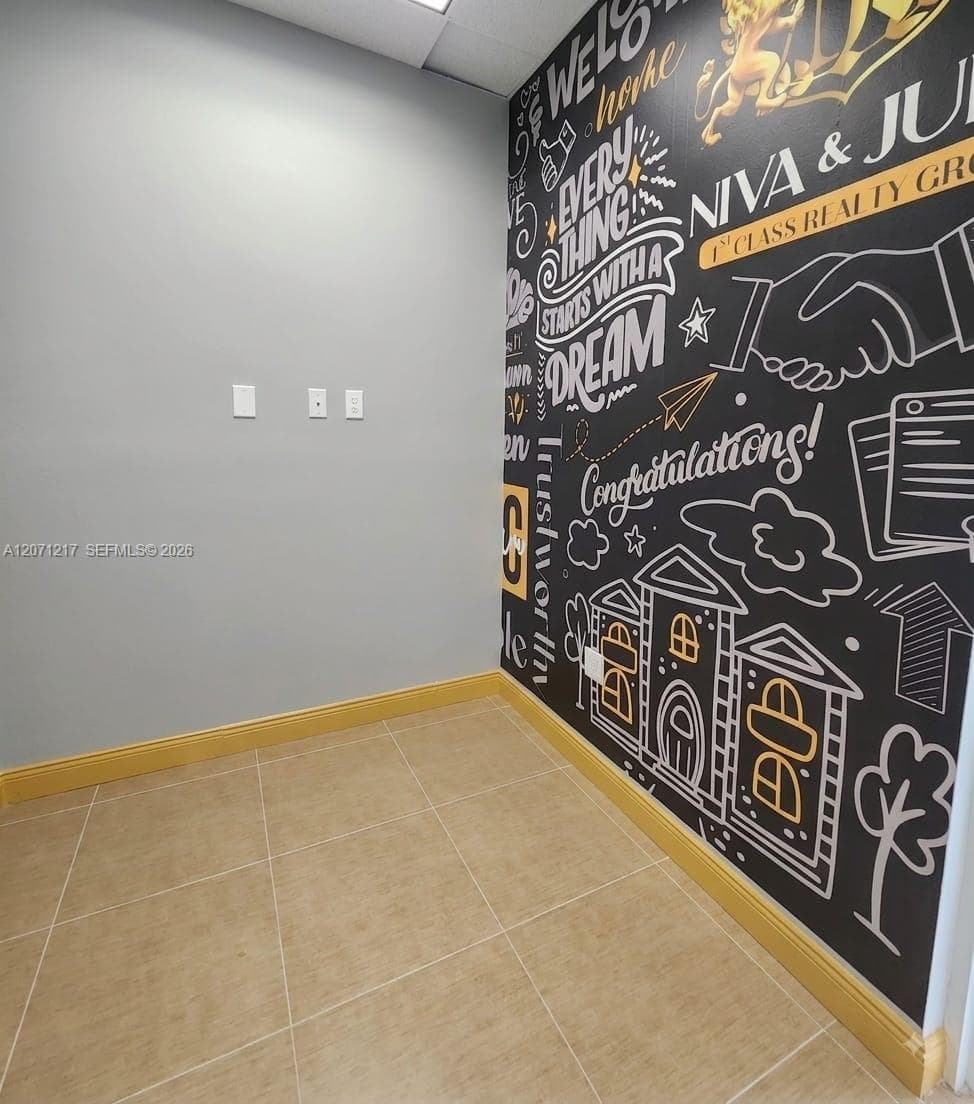 4500 W Hallandale Beach Blvd # 2, Hollywood FL 33023