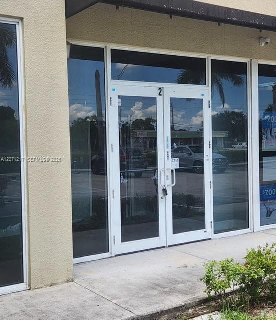 4500 W Hallandale Beach Blvd # 2, Hollywood FL 33023