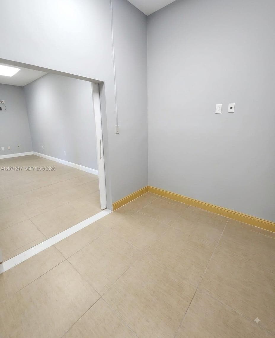 4500 W Hallandale Beach Blvd # 2, Hollywood FL 33023