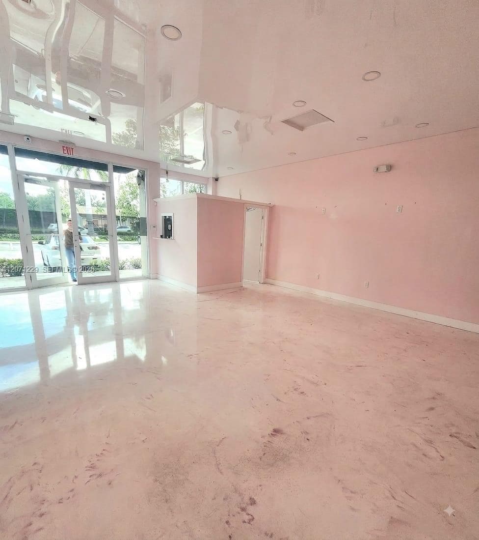 4500 W Hallandale Beach Blvd # 6, Hollywood FL 33023