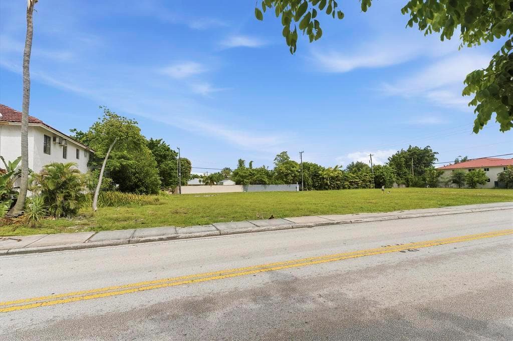 1532 & 1600 S Federal Hwy - 511