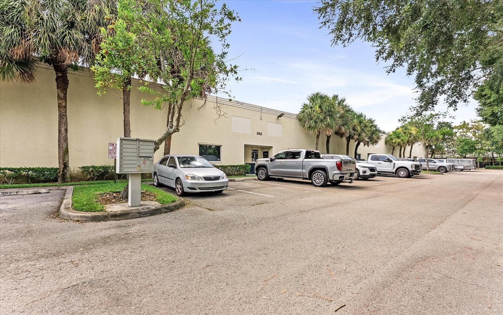 352 Tall Pines Road # G, West Palm Beach FL 33413