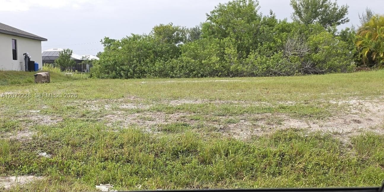 2925 Diplomat Pkwy W, Cape Coral FL 33993