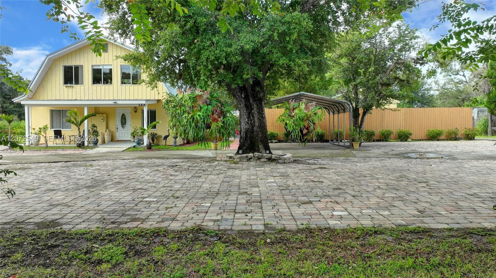 123 Riverbend Dr, La Belle FL 33935