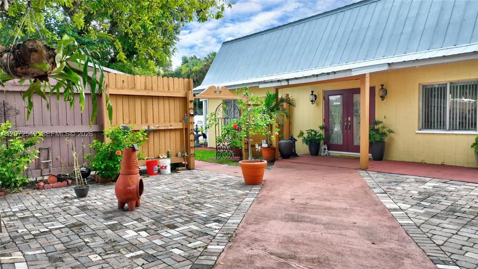 123 Riverbend Dr, La Belle FL 33935