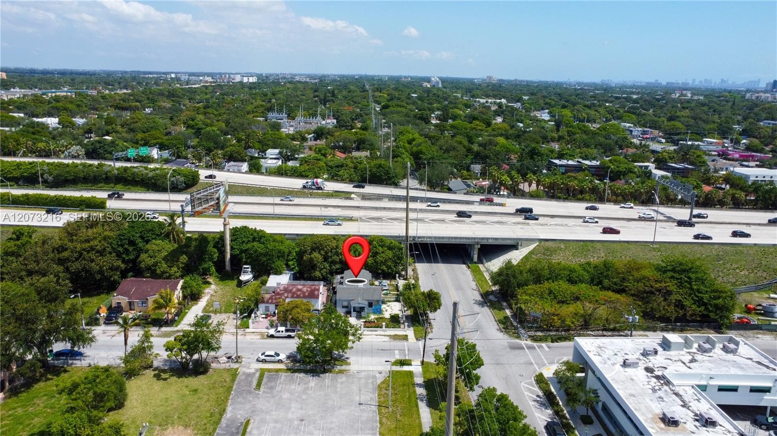 301 NW 37th St, Miami FL 33127
