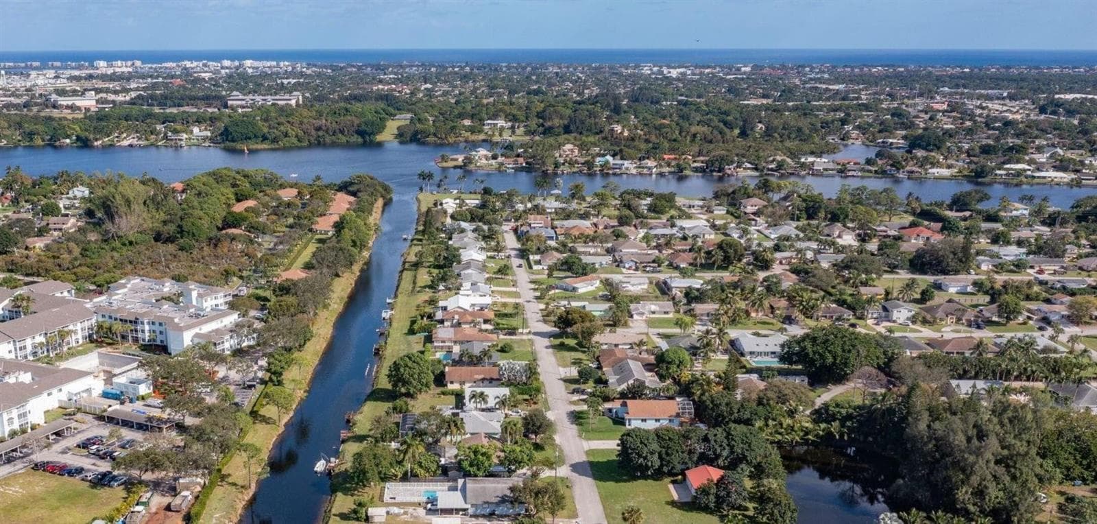 2886 Northside Drive, Lantana FL 33462